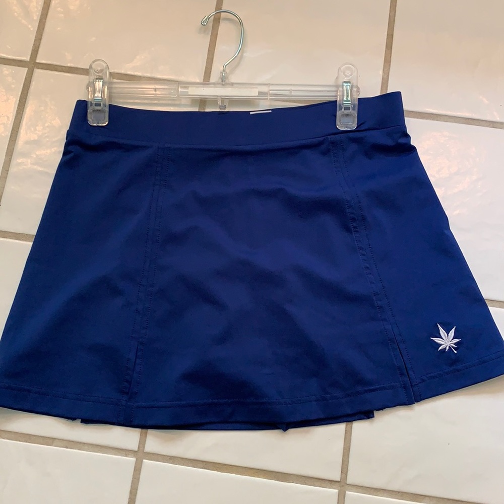 BOAST TENNIS SKIRT SIZE SMALL BNWOT